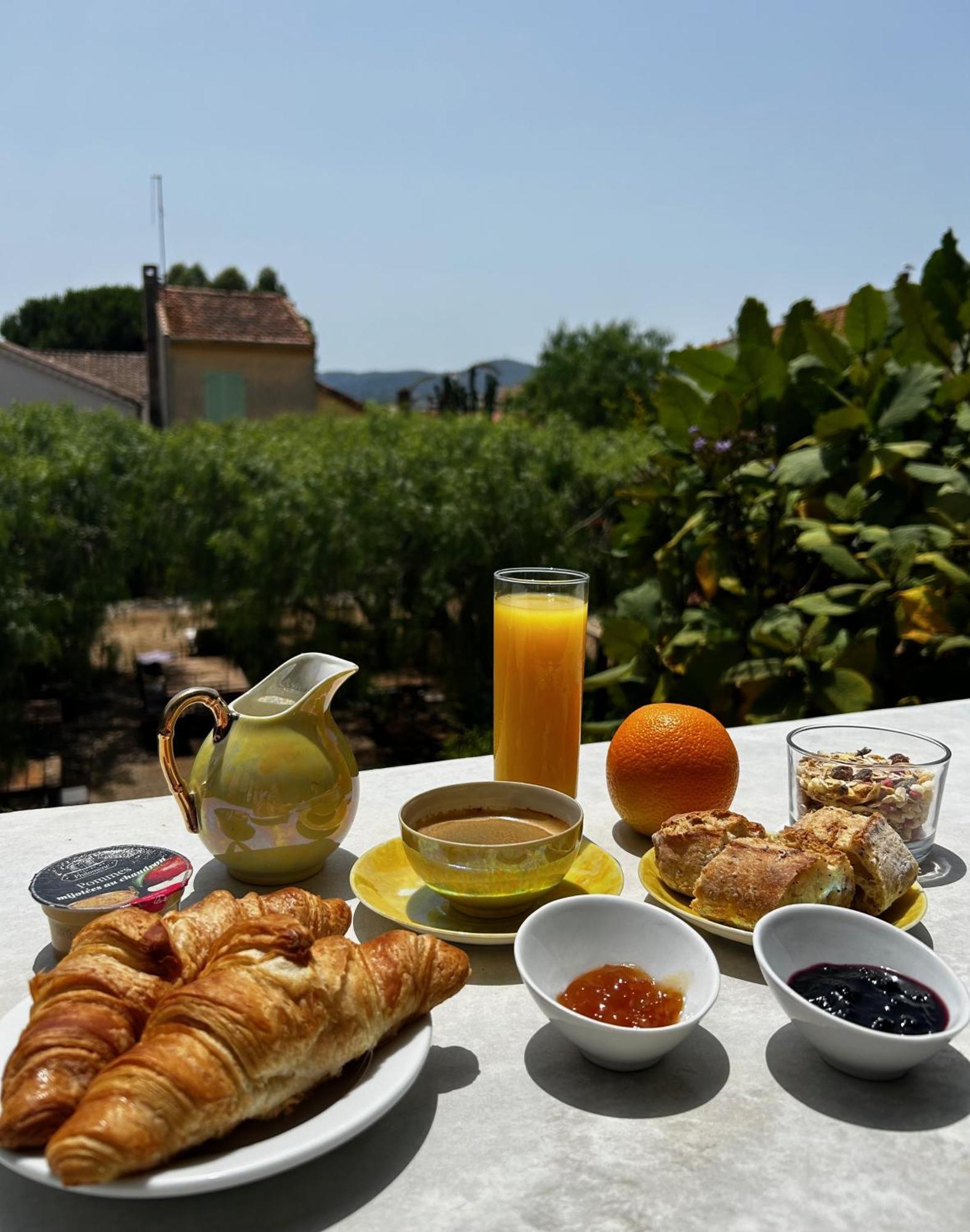 La Petite Boheme Hotel 3*