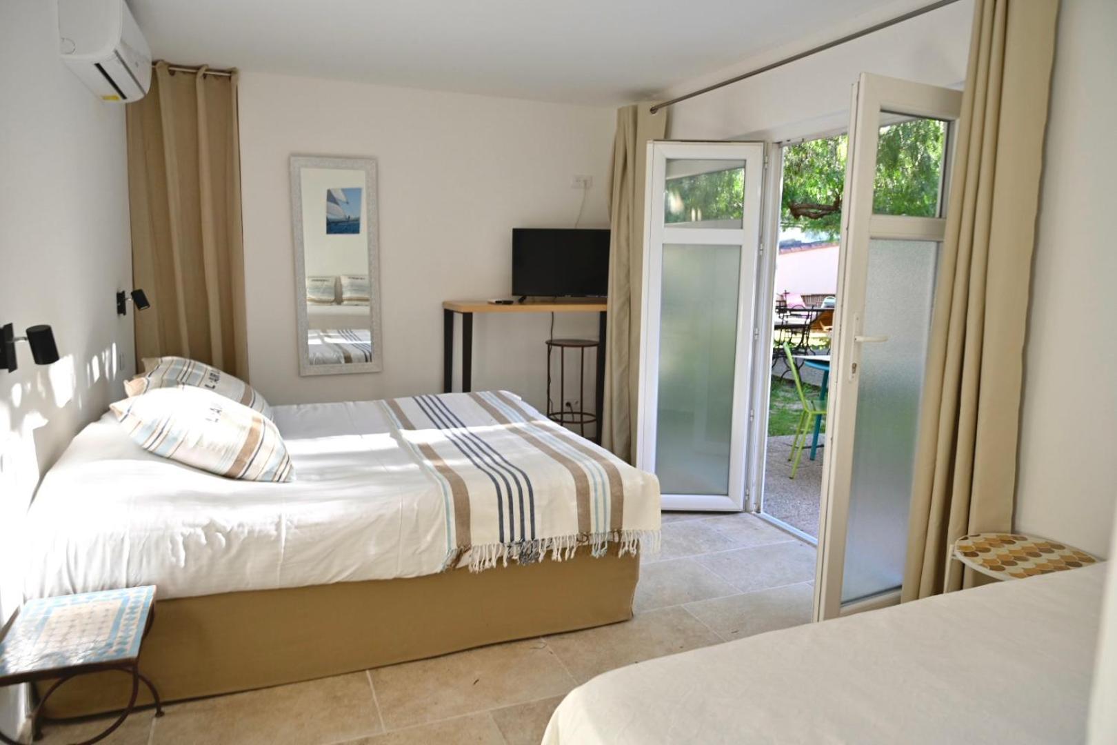 La Petite Boheme Hotel 3*
