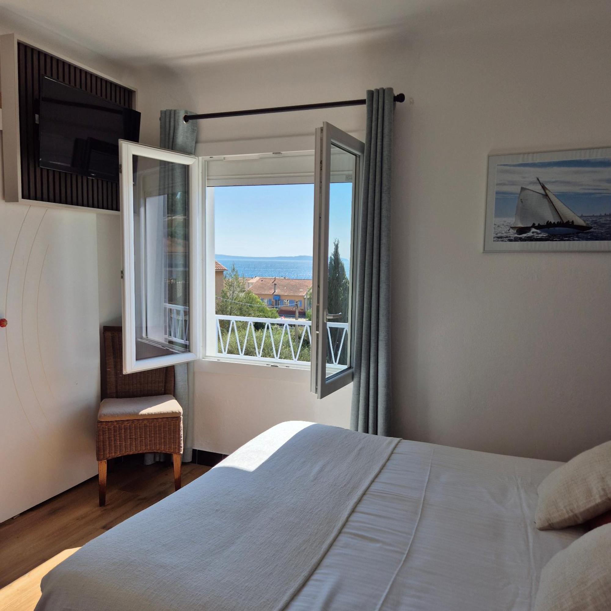 Hotel La Petite Boheme 3*